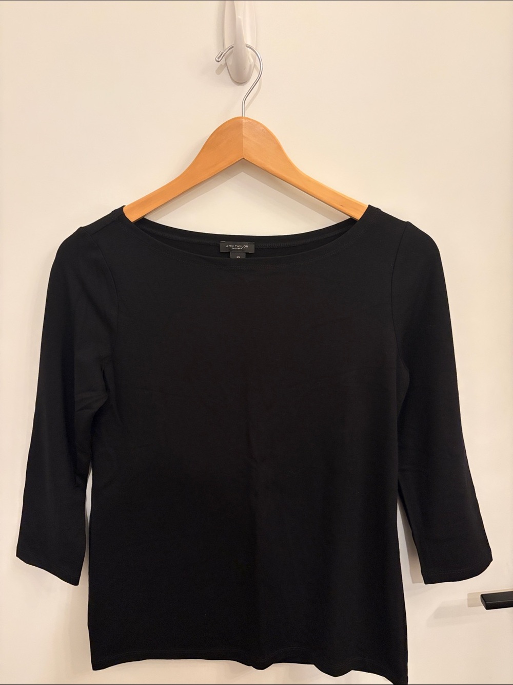 Ann Taylor Factory Black Boatneck 3/4 Sleeve Top
